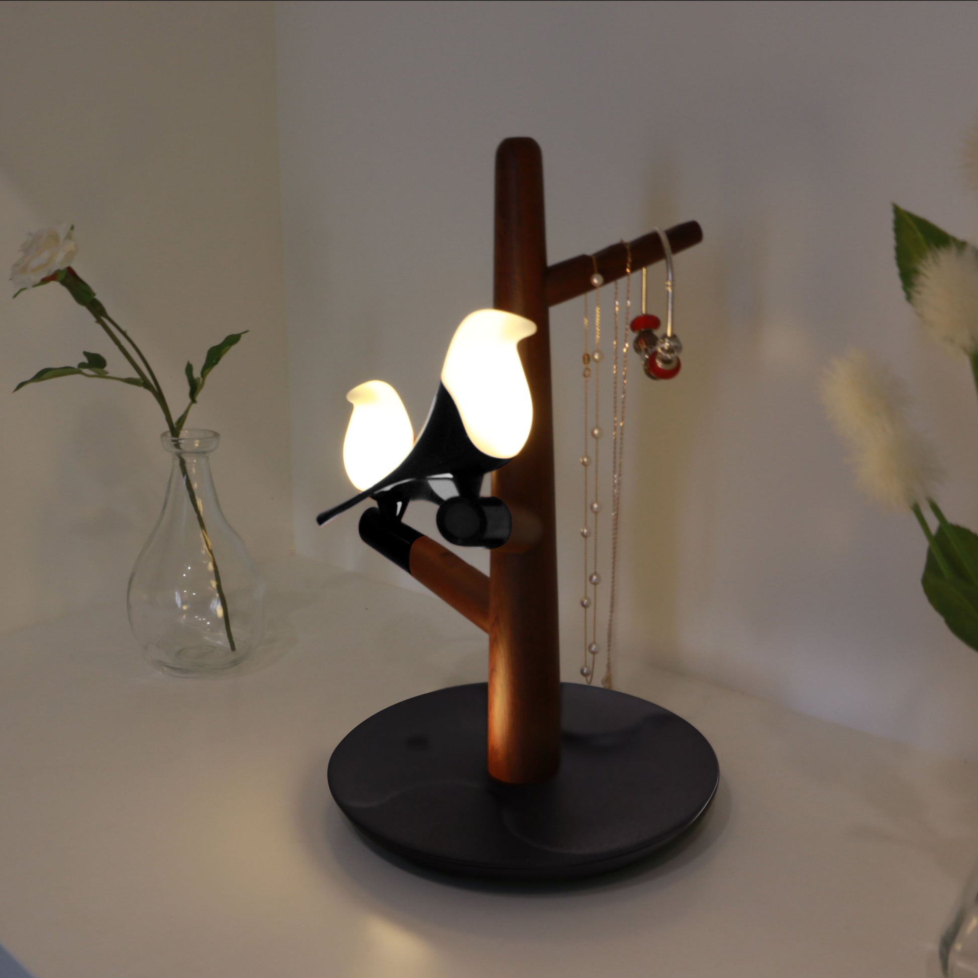 Lovely Bird Wireless Charging Lamp